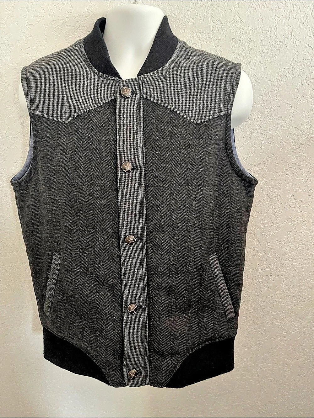1901 - Nordstrom Men's Wool Blend Vest Size Large